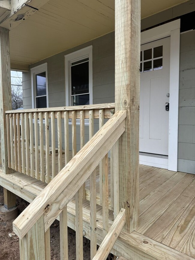 Building Photo - 145-147 Pearl Street