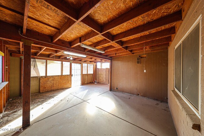 Building Photo - 93 S 95th St