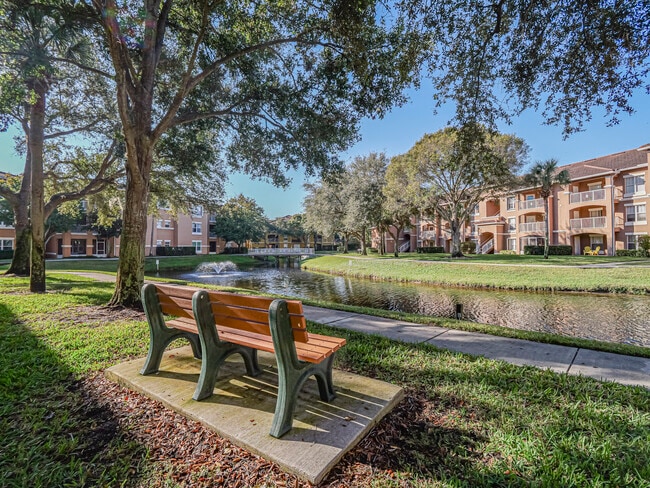 Building Photo - 5090 Fairways Cir