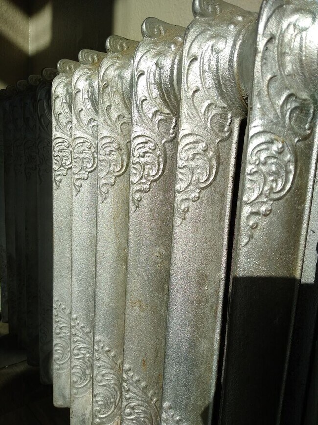 Building Photo - Cap Hil Adorable 1 Bedroom Available Now! 1/2 off 1 months rent!!!