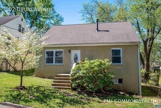 Building Photo - 3 Bed / 1 Bath Single Family (Available 8/...