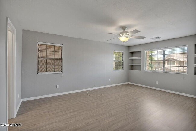Building Photo - 2717 E Teakwood Pl