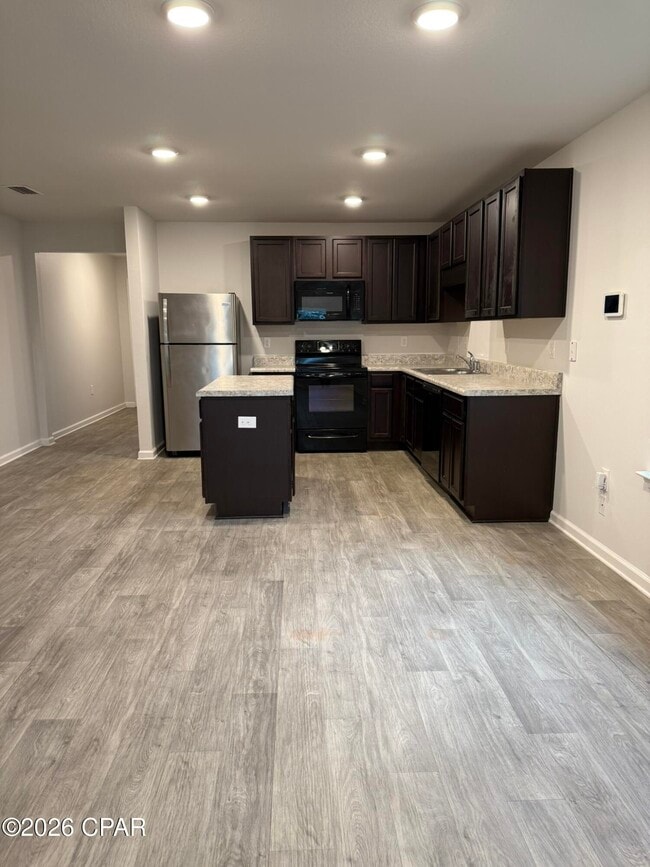 Building Photo - 125 Red Bay Rd