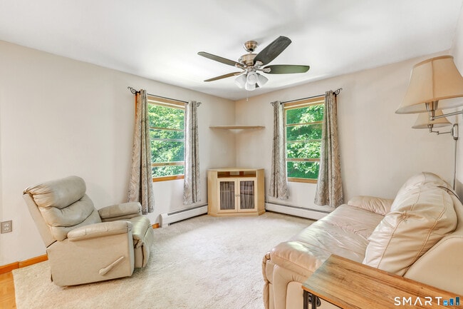 Building Photo - 5B Saxony Dr