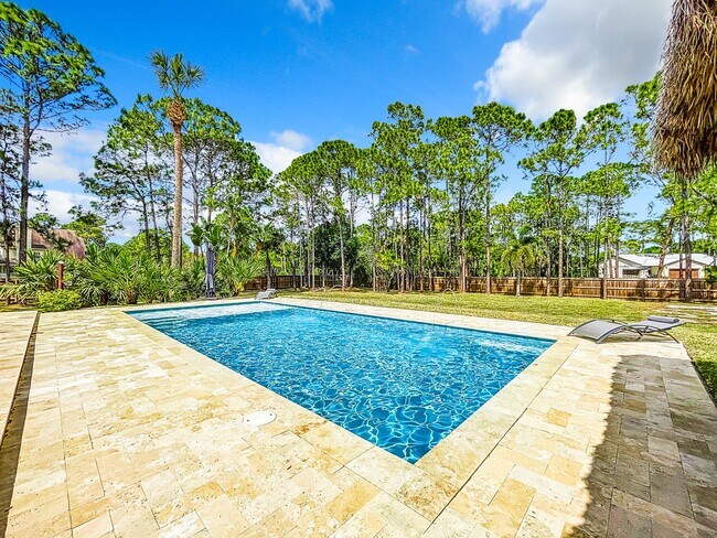 Building Photo - 14691 60th St N