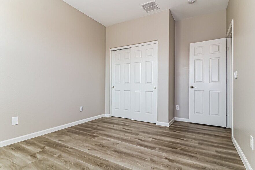 Building Photo - 7247 West Alta Vista Road