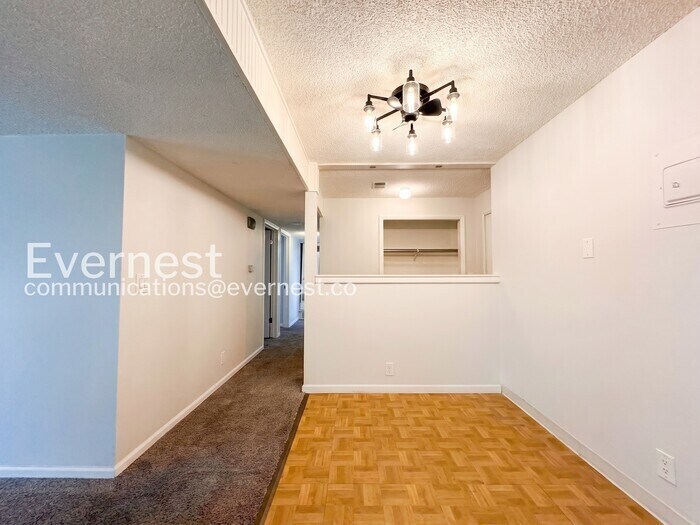 Building Photo - 1606 Cottonwood Dr