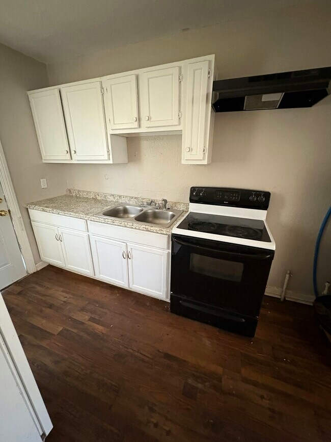 Building Photo - 5714 Court M