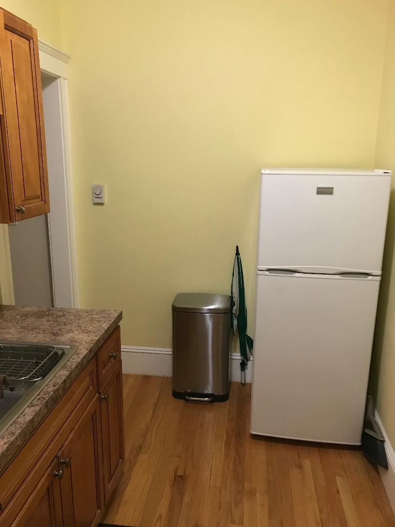 Building Photo - 61 Park Dr