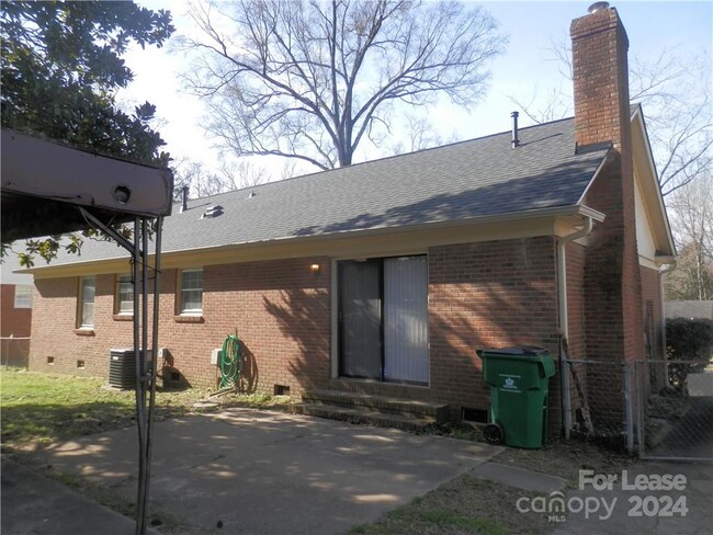 Building Photo - 5901 McBride St