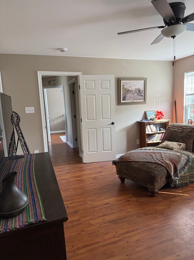 Building Photo - 349 Superior Rd