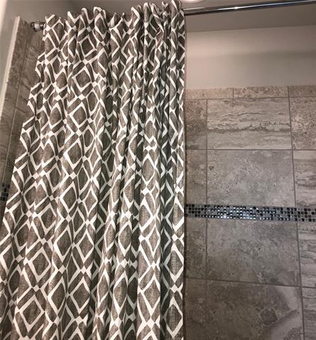 Building Photo - 6110 Rainbow Valley Pl