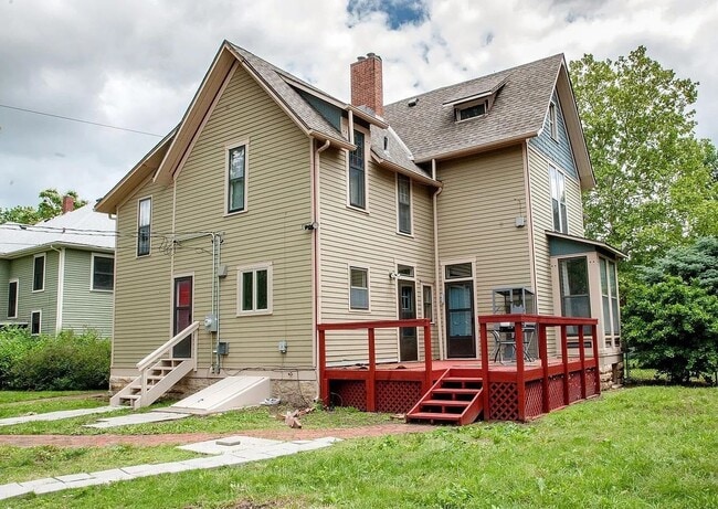 Building Photo - Gorgeous 19th Century Victorian showpiece