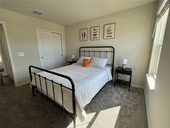 Building Photo - 2701 Serenity Gdn Dr