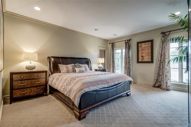 Building Photo - 5701 Mistletoe Ct