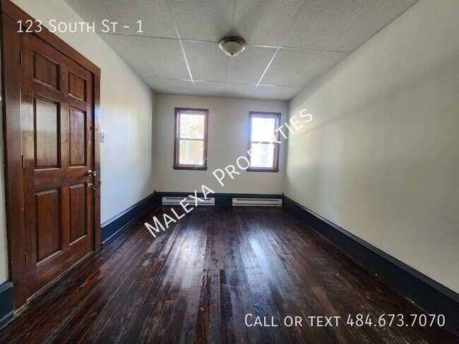 Building Photo - 123 South St