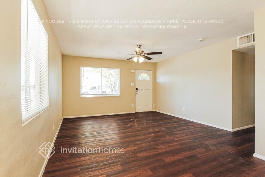 Building Photo - 2928 W San Juan Ave