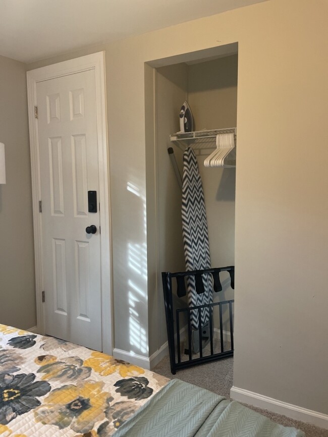 Building Photo - FULLY FURNISHED 408 Miles Road