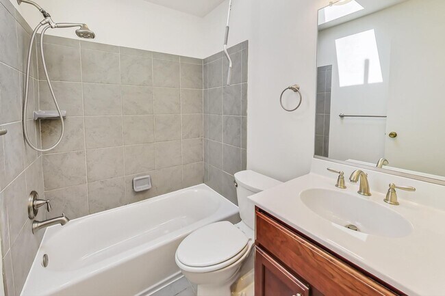 Building Photo - Fantastic in Frederick! Spacious 4 level Split -- 4 beds + 1 Full and 2 half baths