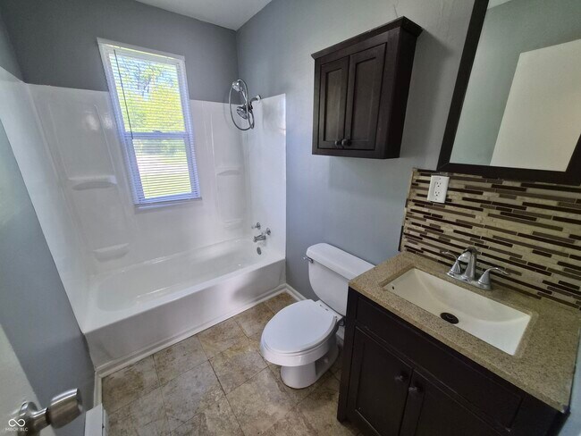 Building Photo - 3221 N Priscilla Ct