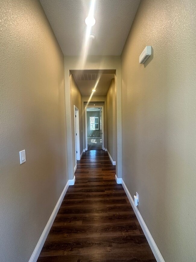 Building Photo - 9456 Vintner Cir