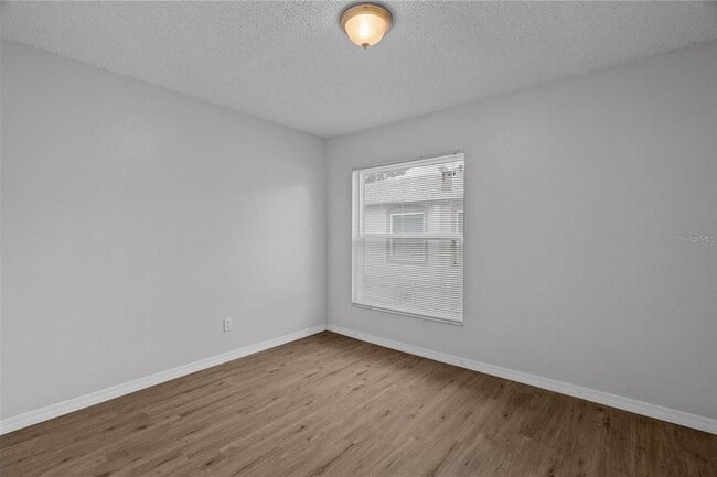 Building Photo - 5112 E Temple Heights Rd
