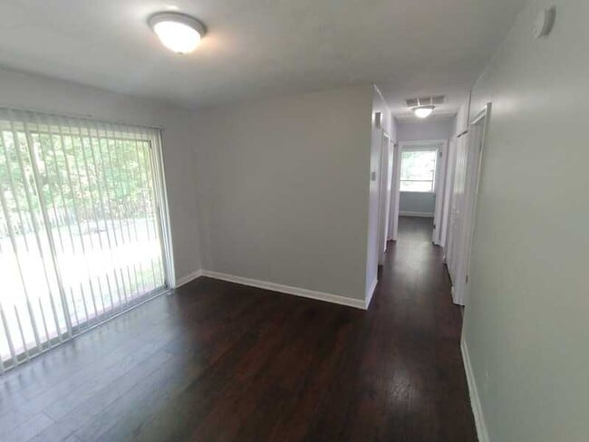 Building Photo - 6607 Rhone Dr