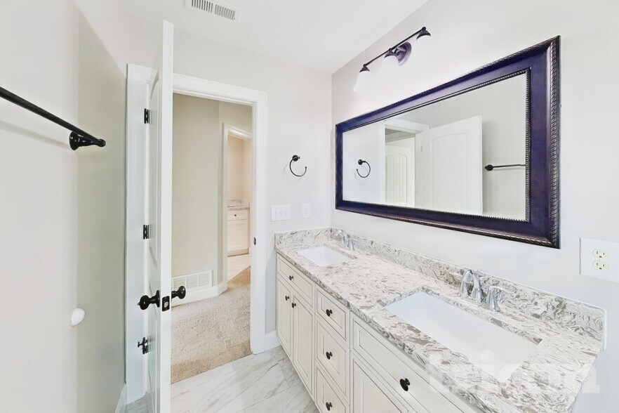 Building Photo - 3716 Massey Ridge Ct