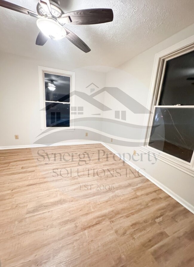 Building Photo - Shelby Home