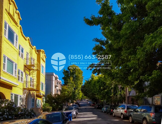 Building Photo - 1846 Spruce St