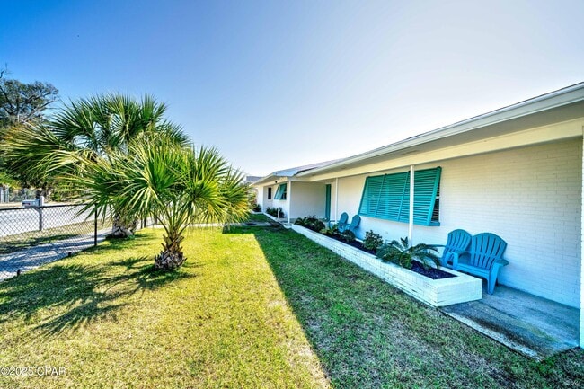 Building Photo - 2615 W 11th St