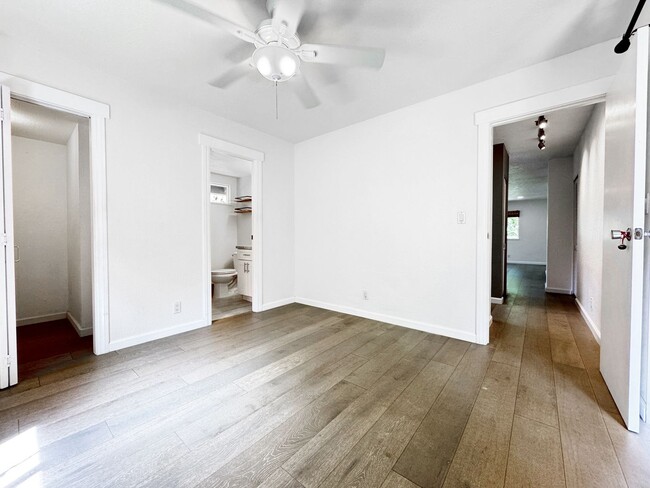 Building Photo - Pet Friendly Kailua Townhouse with A/C