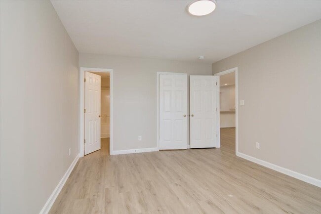 Building Photo - 608 Mickelson Way
