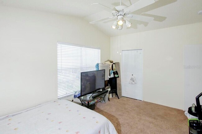 Building Photo - 637 Kensington Lake Cir