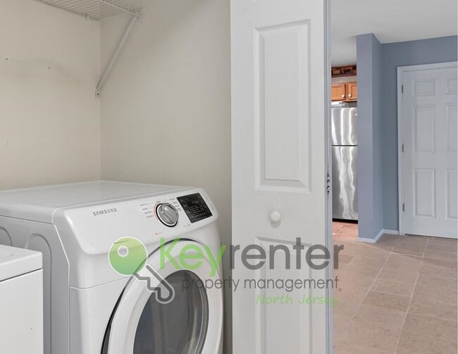 Building Photo - Ground-Floor 2BR/2BA in Desirable Franklin Crossing – Mahwah