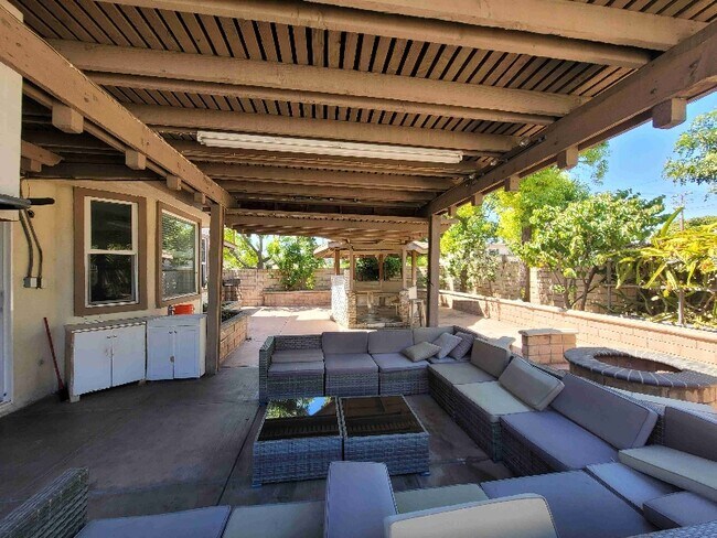 Building Photo - 17900 Gridley Rd