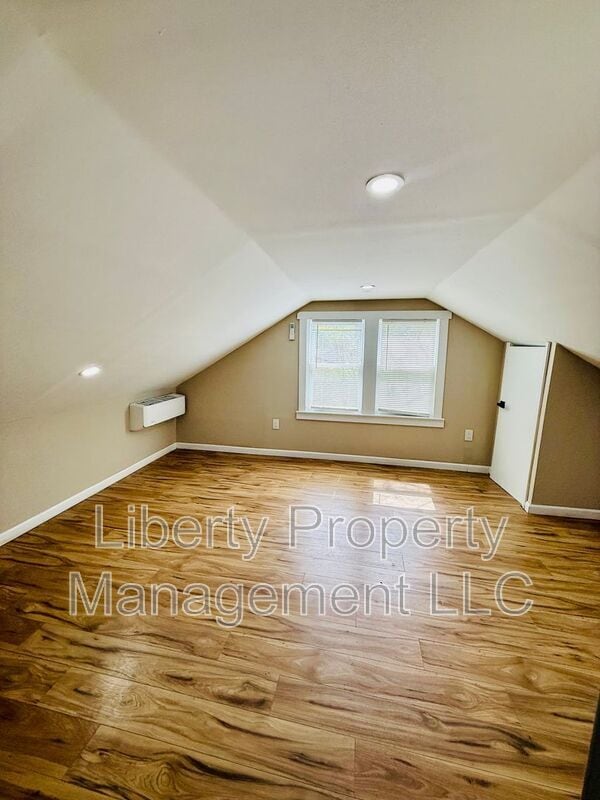 Building Photo - 1628 Murchison Rd