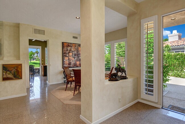 Building Photo - 383 Desert Holly Dr