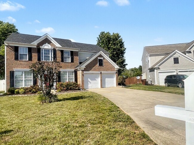 Building Photo - Spacious & Elegant 4 BR / 2.5 BA High Point Home – Over 2,400 Sq Ft!