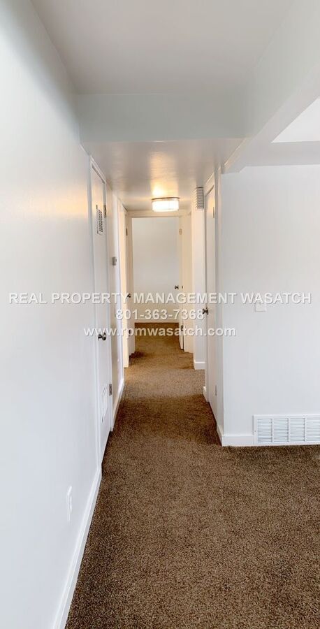 Building Photo - 104 9230 S