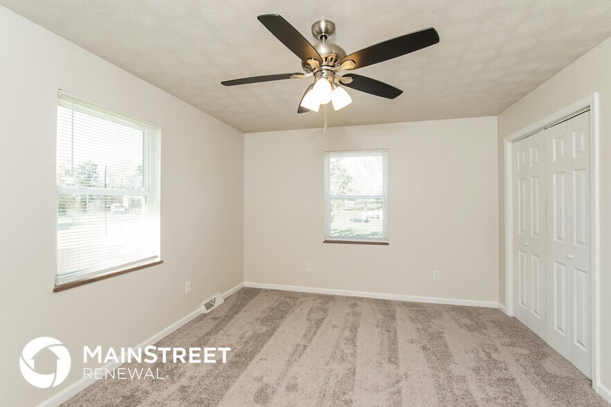 Building Photo - 401 Swanee Dr