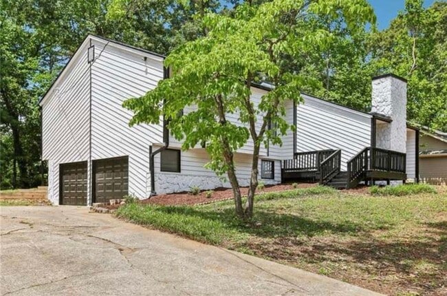 Building Photo - 5500 Gibson Dr