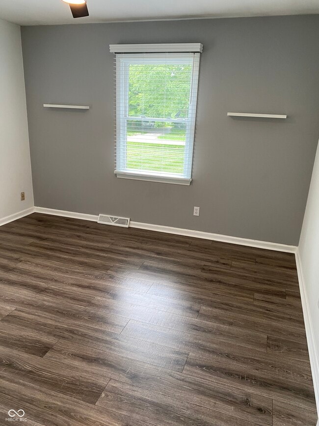 Building Photo - 10336 Orchard Park Dr W