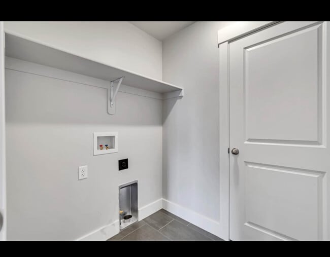Building Photo - 1579 W 2100 S