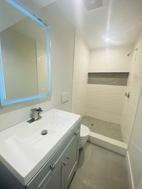 Building Photo - 2 W 3rd Street Pl