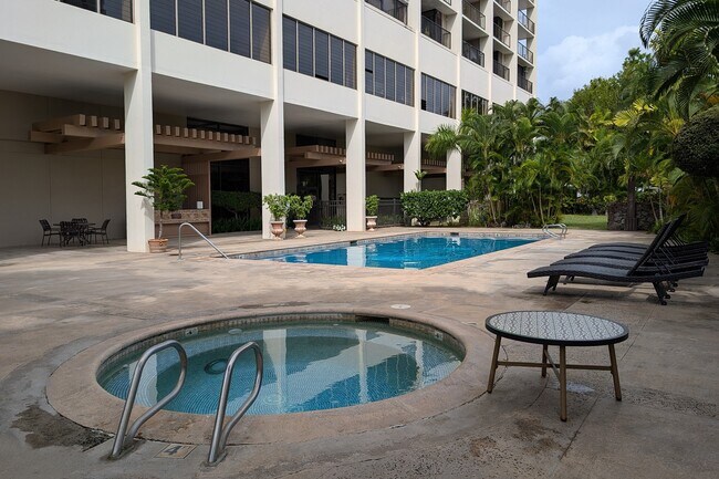Building Photo - 1 Bed 1 Bath 1 Parking Condo in Makiki