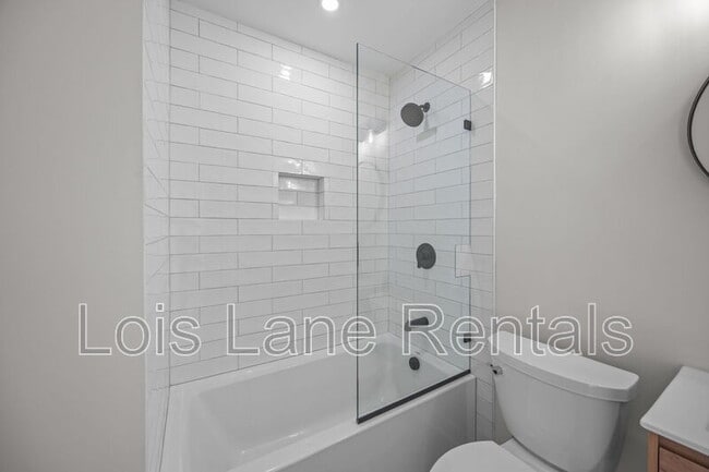 Building Photo - 12 Elliott St