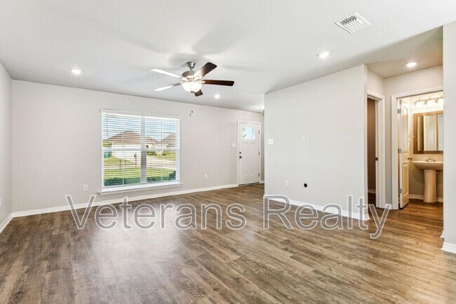 Building Photo - 13444 Willow Oak Cir