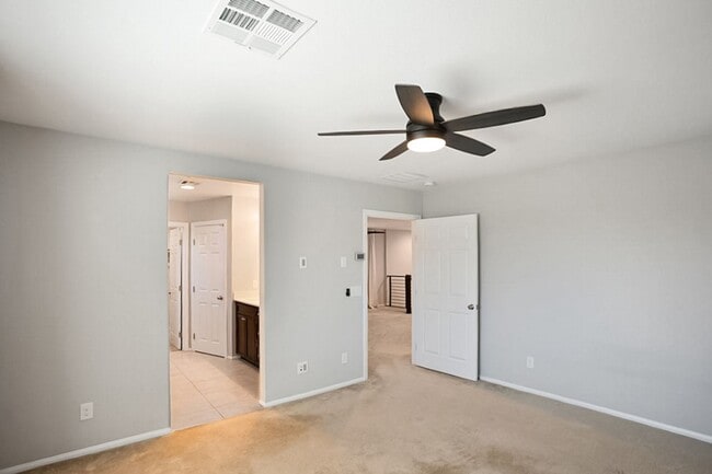 Building Photo - Beautiful 3-Bedroom Home in the Gated Sedona Ranch Community