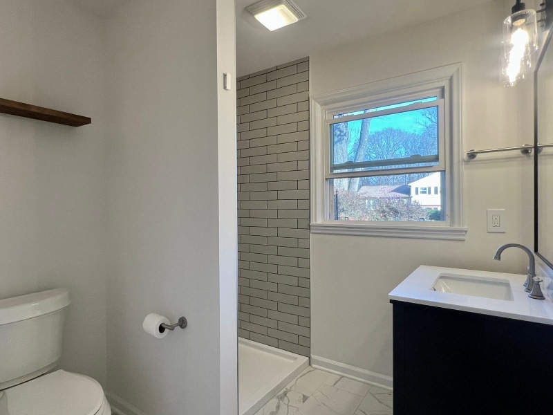 Building Photo - 730 Pineborough Rd